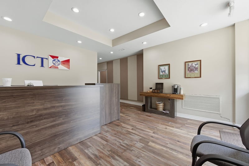 155 S Hydraulic, Wichita, KS 67211