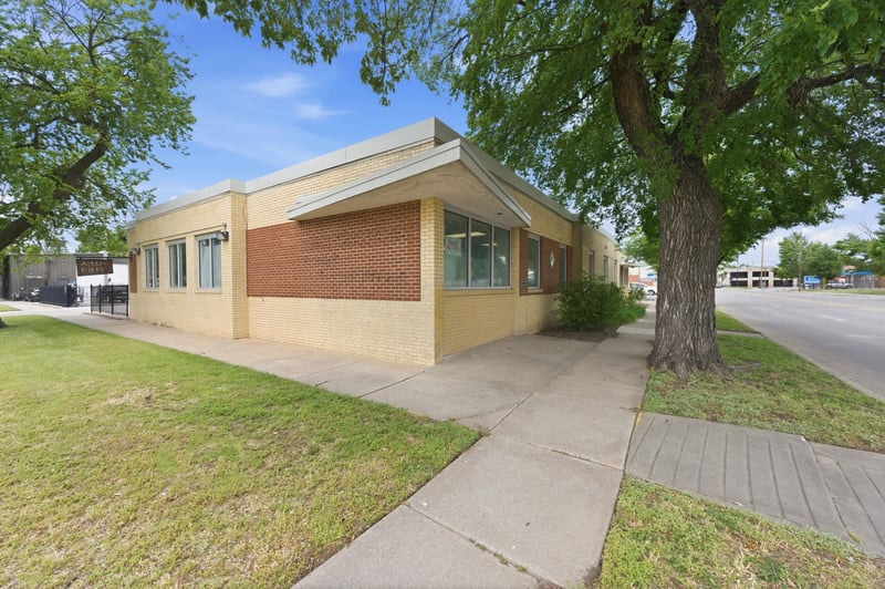 155 S Hydraulic, Wichita, KS 67211