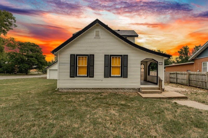 158 Mccomas St, Wichita, KS 67203
