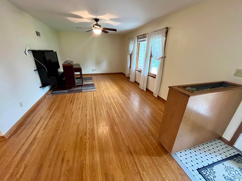 1417 6th St, Newton, KS 67114