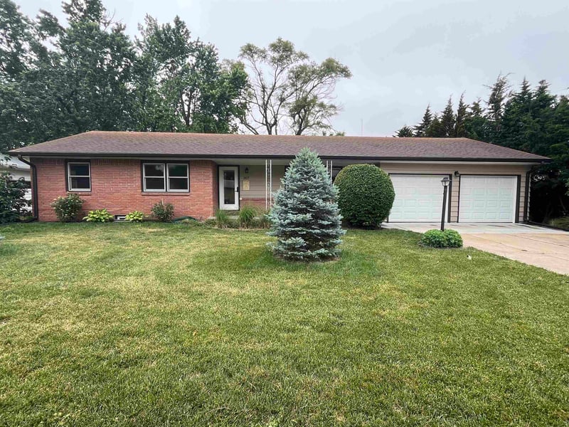 1417 6th St, Newton, KS 67114