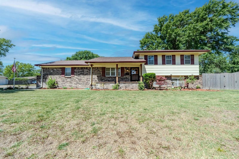 924 E Kay, Derby, KS 67037