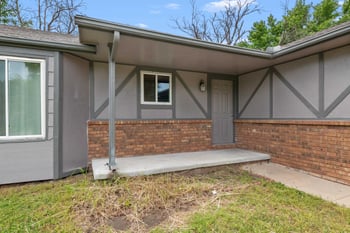 6707 E Pepperwood Ct, Wichita, KS 67226