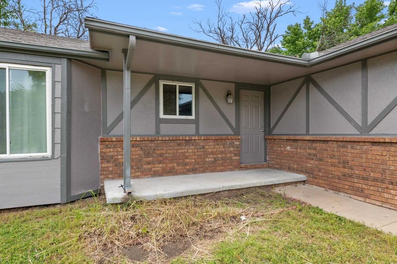 6707 Pepperwood Ct, Wichita, KS 67226