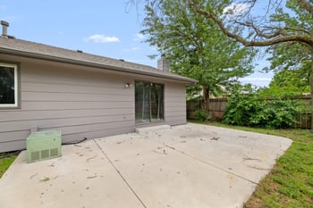 6707 E Pepperwood Ct, Wichita, KS 67226