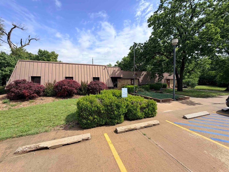 338 Front St, Salina, KS 67401