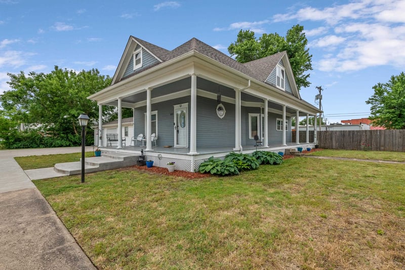 423 Main St, Belle Plaine, KS 67013