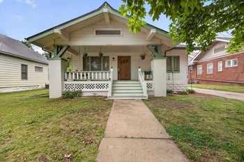 135 S Volutsia Ave, Wichita, KS 67211