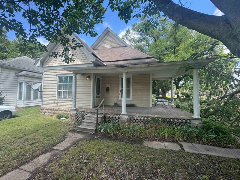 618 9th , Winfield, KS 67156