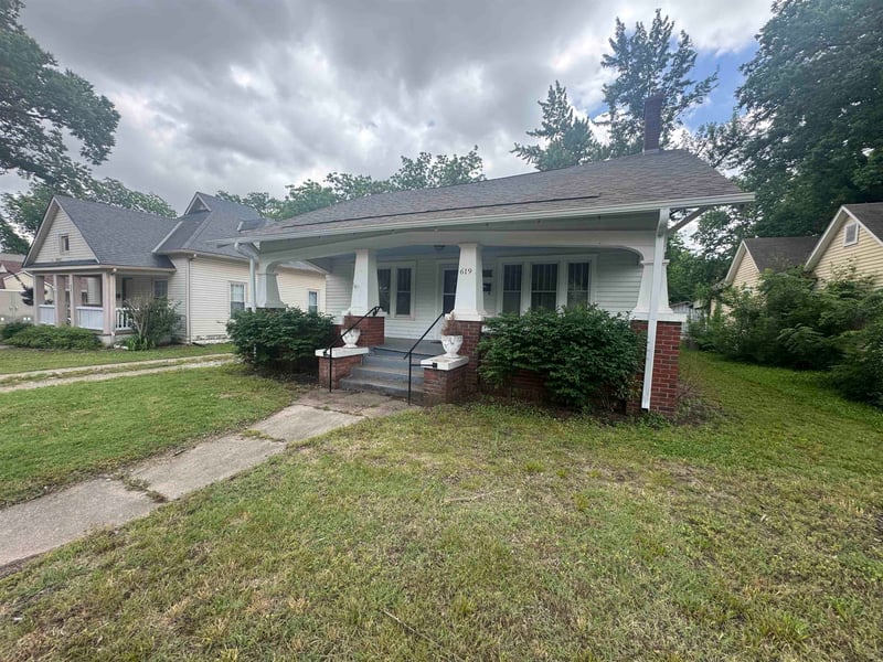 619 E 9th, Winfield, KS 67156