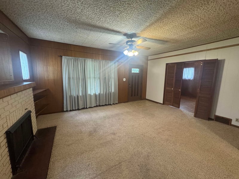 619 E 9th, Winfield, KS 67156