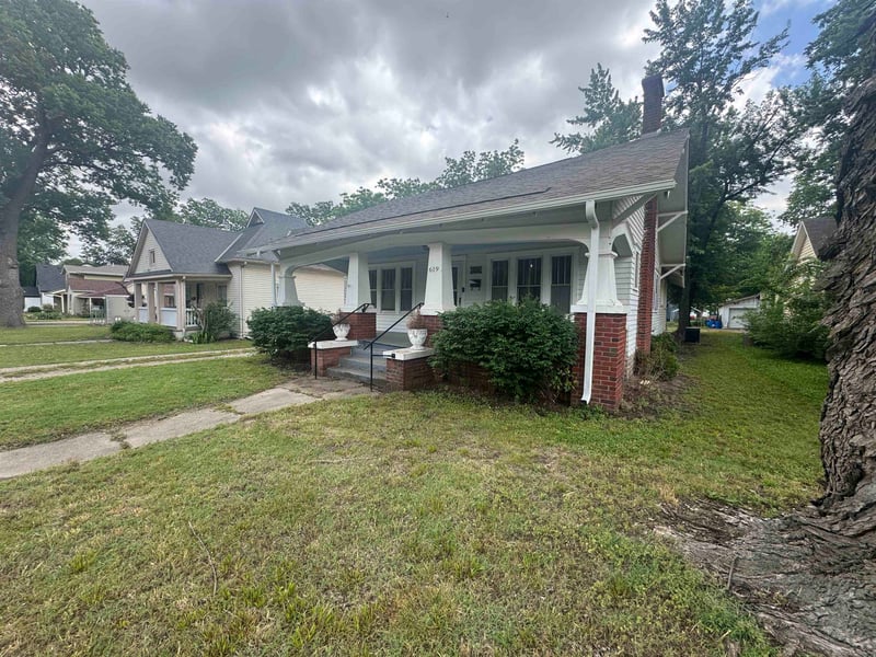 619 E 9th, Winfield, KS 67156