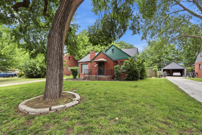 230 Minneapolis Ave, Wichita, KS 67211