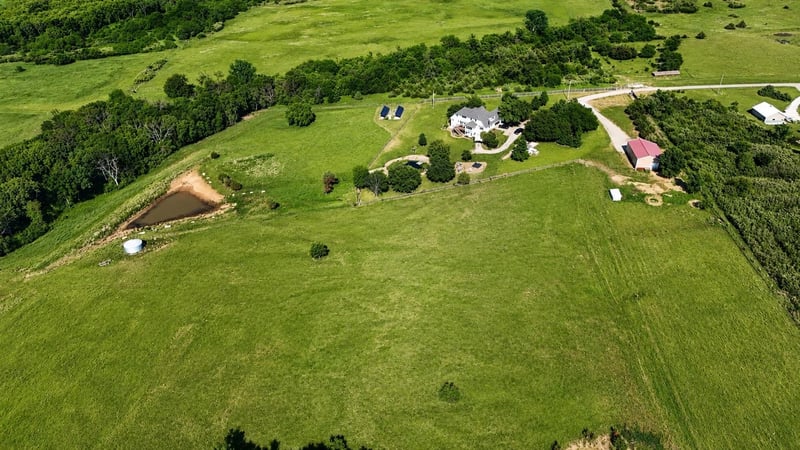13400 110th , Hoyt, KS 66440