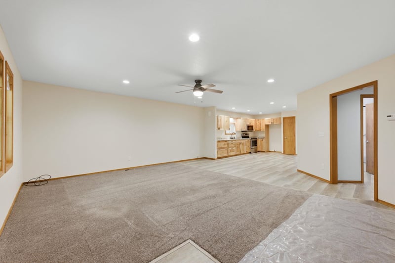 205 St Nicholas St, Eureka, KS 67045