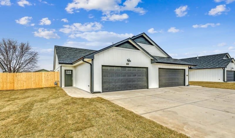 3616-3618 45th St S, Wichita, KS 67217