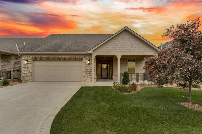 7726 E Turquoise, Bel Aire, KS 67226