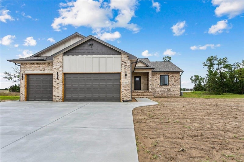 4818 Calvert St, Wichita, KS 67215