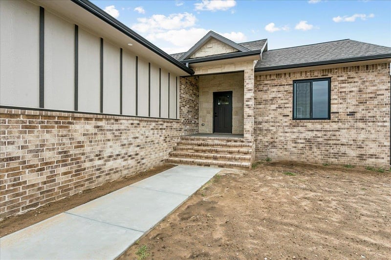 4818 Calvert St, Wichita, KS 67215