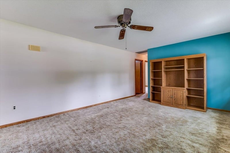 215 Tracy Ave, Clearwater, KS 67026
