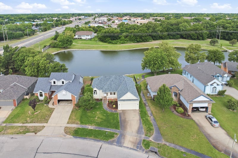 2209 Sandplum St, Sedgwick, KS 67205