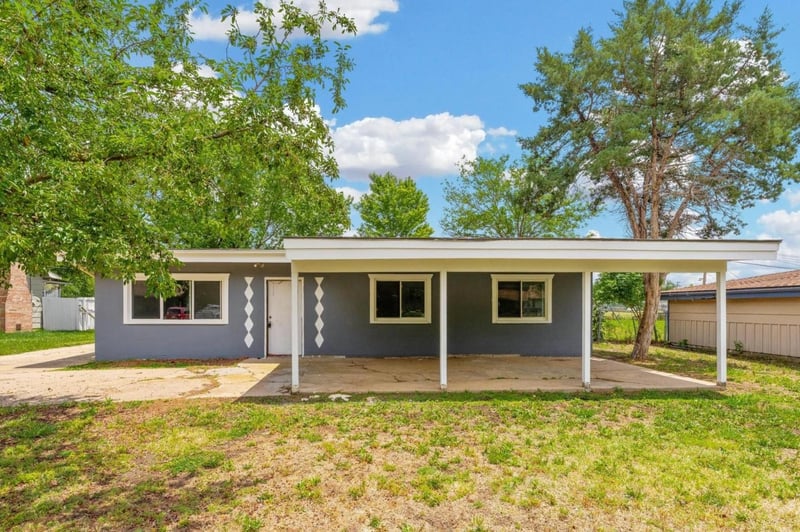 617 High Dr, Wellington, KS 67152