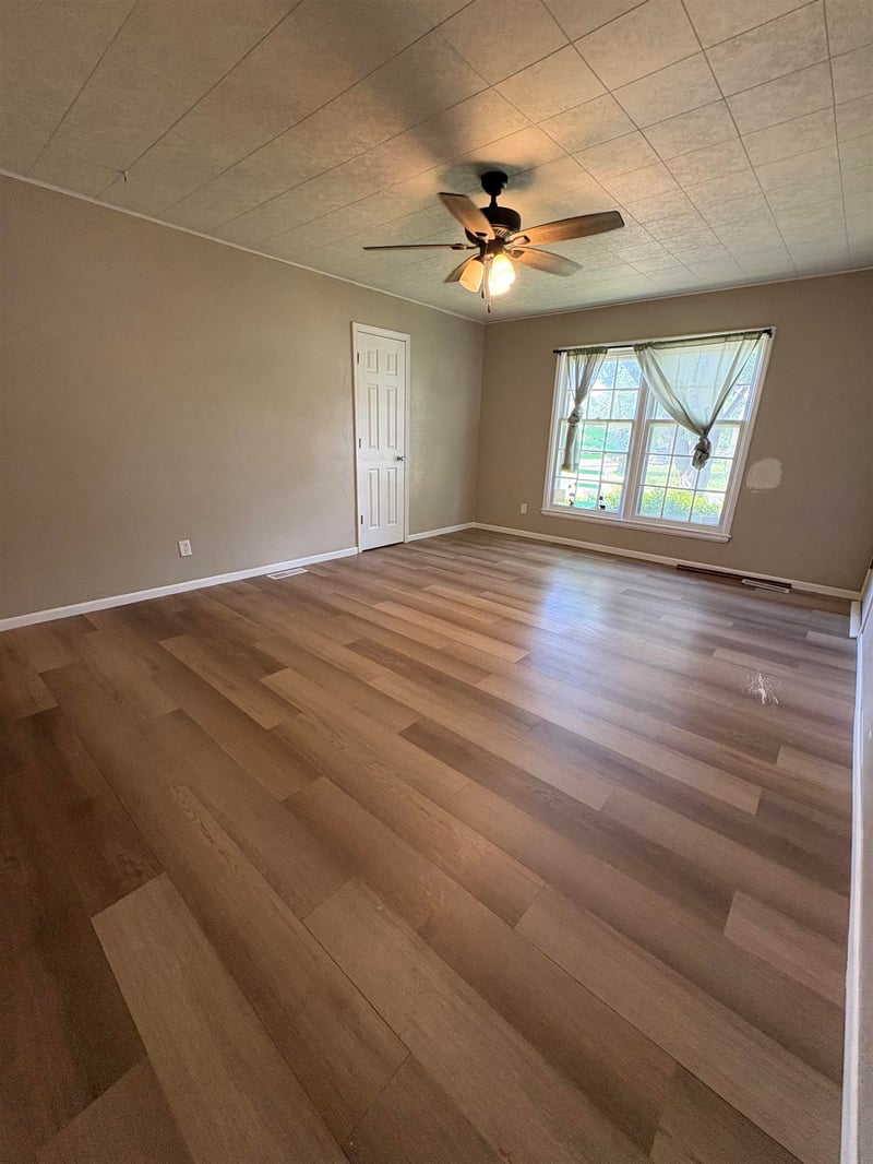5207 Murdock , Wichita, KS 67208