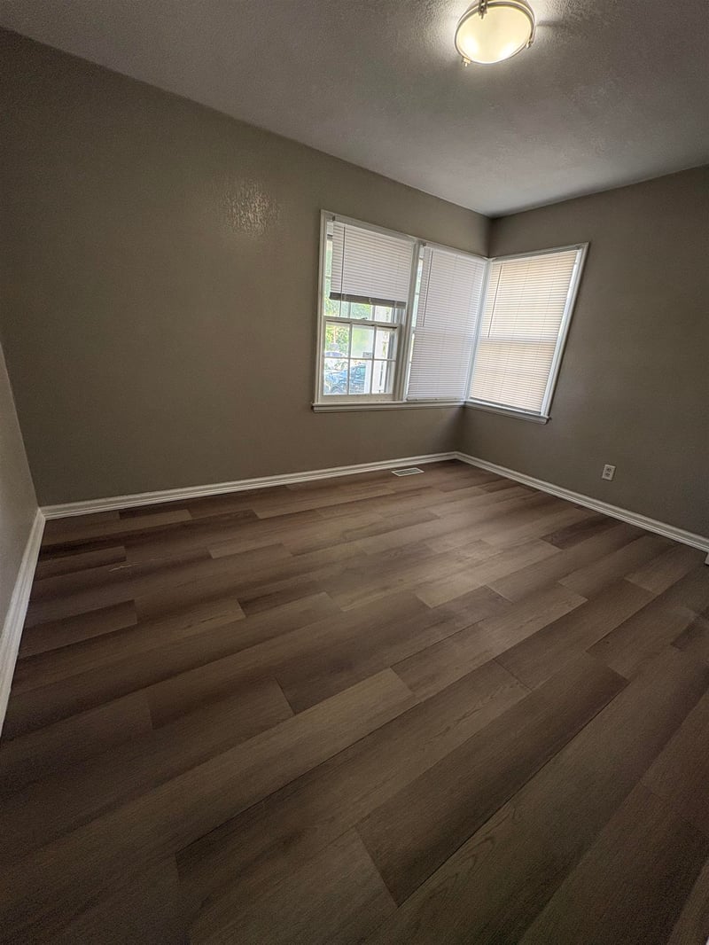 5207 Murdock , Wichita, KS 67208