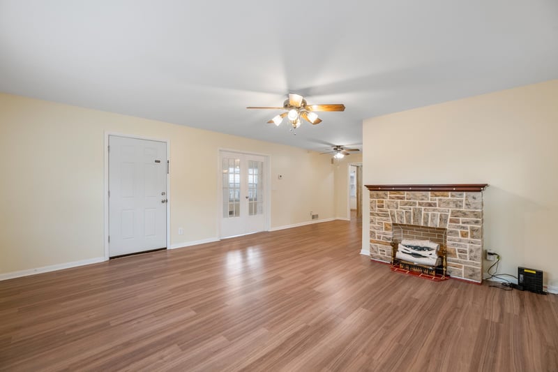 837 Estelle St, Wichita, KS 67211