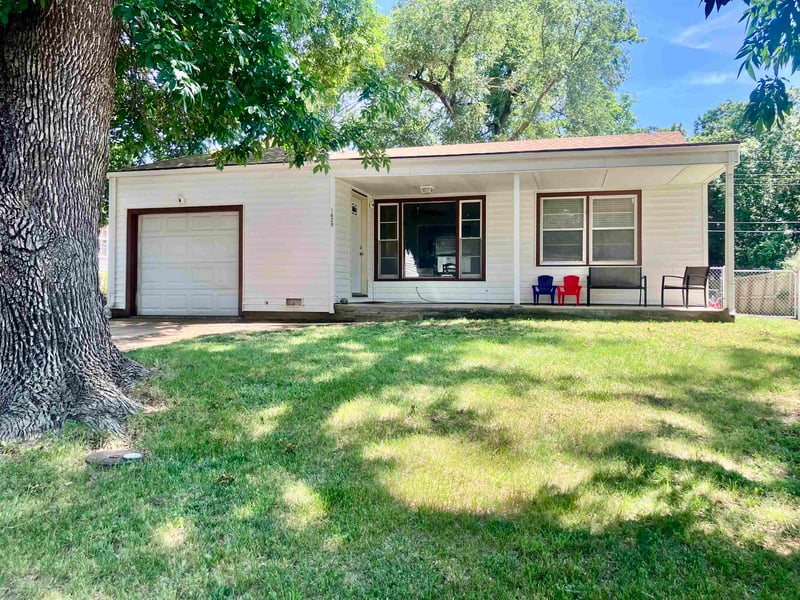 1629 E Gary St, Park City, KS 67219