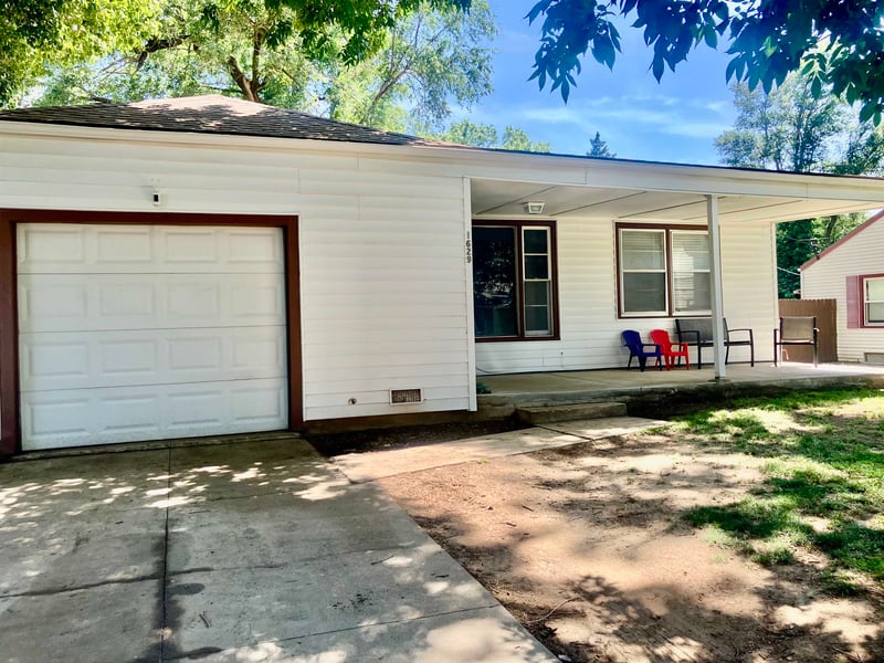 1629 E Gary St, Park City, KS 67219