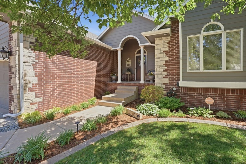 1230 S Threewood, Wichita, KS 67235