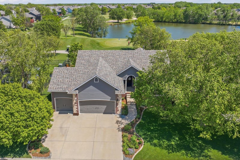 1230 S Threewood, Wichita, KS 67235