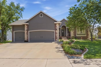 1230 S Threewood, Wichita, KS 67235