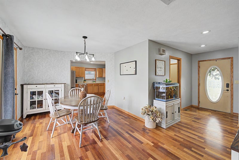 535 Westview Ct, Lindsborg, KS 67456