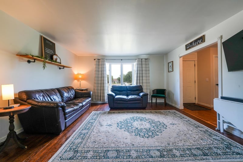 120 Lexington Ct, Andover, KS 67002