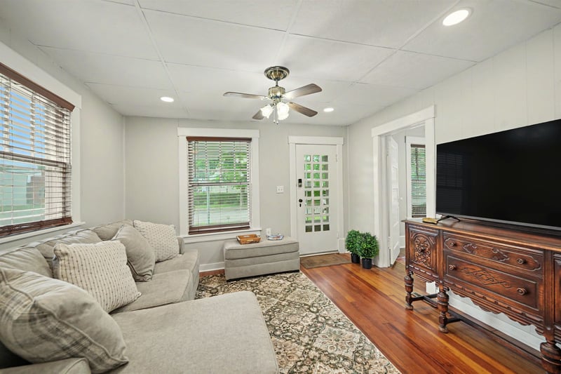 102 N Swedonia St, Marquette, KS 67464