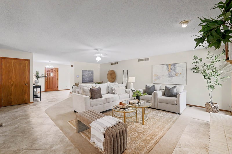 641 N Woodlawn #60, Wichita, KS 67208