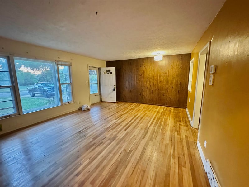 1158 N Crestway, Wichita, KS 67208