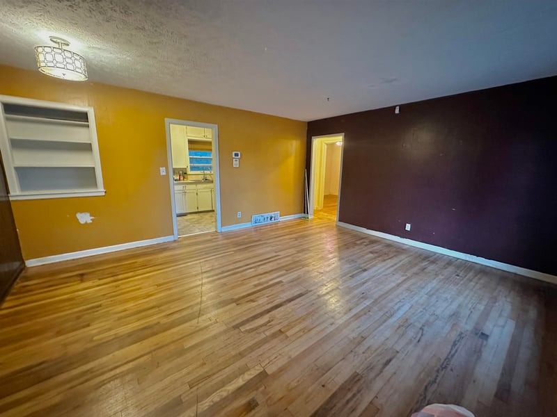 1158 N Crestway, Wichita, KS 67208
