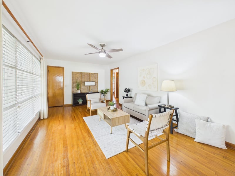 555 N Colby St, Valley Center, KS 67147