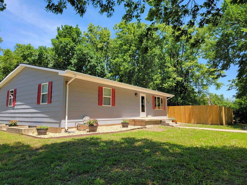 618 8th St, Abilene, KS 67410