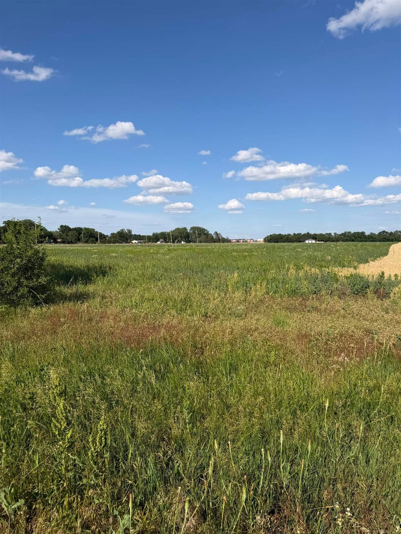 Lot 7 E Bobwhite Est, Valley Center, KS 67147