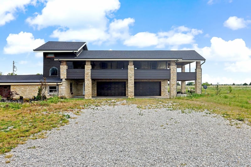 1827 20th St, El Dorado, KS 67042