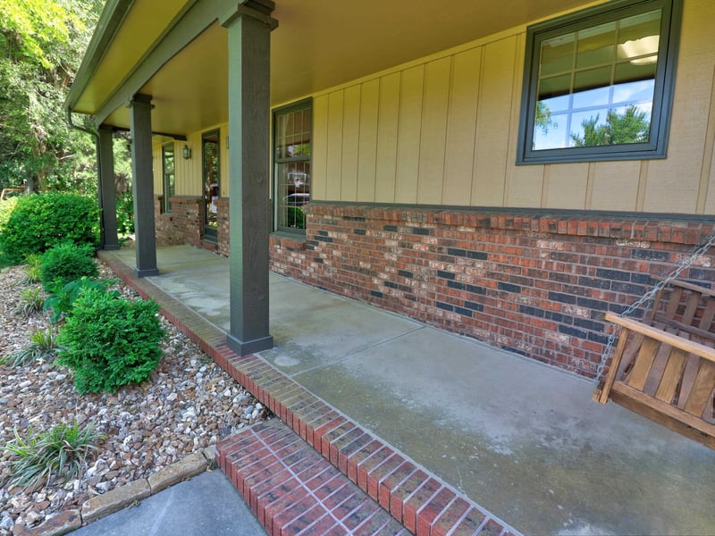 3231 Red Fox Ln, Newton, KS 67114
