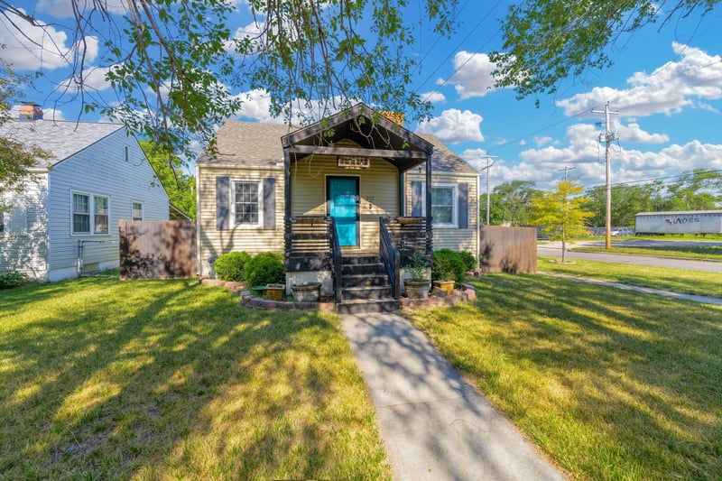257 Clarence , Wichita, KS 67203-1338