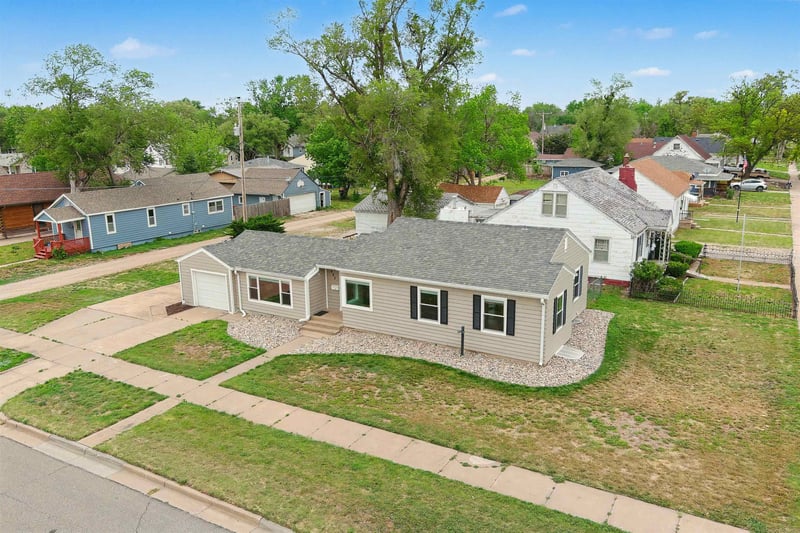 600 W Republic, Salina, KS 67401
