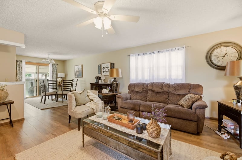 4109 Danbury St, Bel Aire, KS 67220