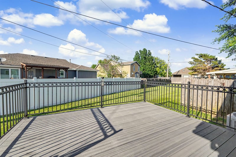 657 Georgetown Rd, Salina, KS 67401