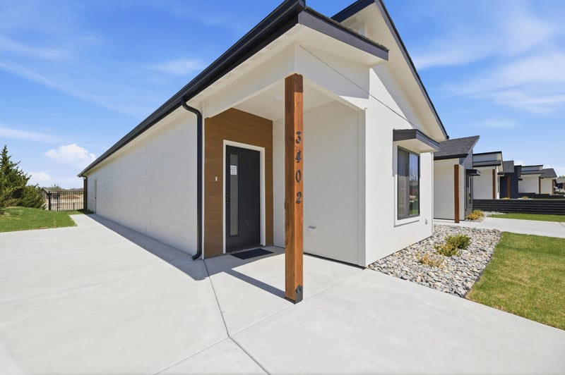 3426 Thunder , Wichita, KS 67220